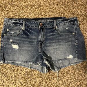 American Eagle Women’s Size 18 Distressed Raw Hem Jean Shorts Denim